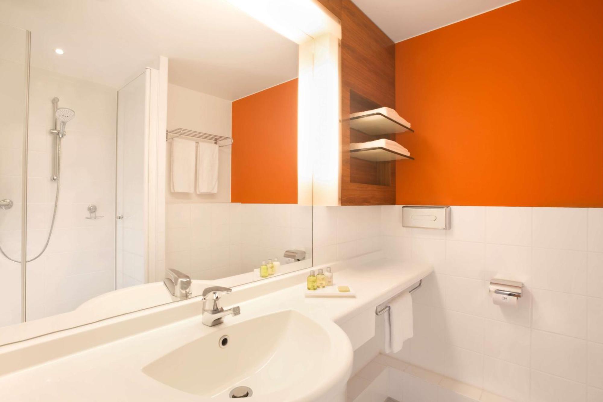 Standard Double or Twin Room,1706771447:JPEG